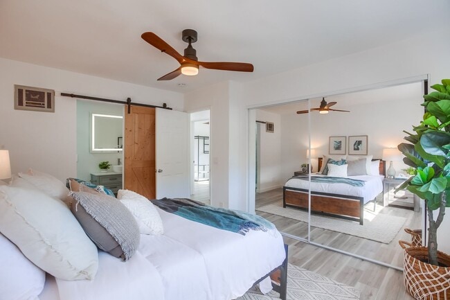 Building Photo - Newly Renovated 3BR/2BA Condo in