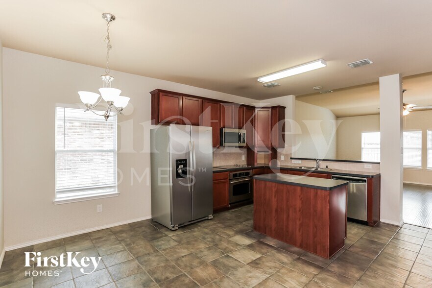 Building Photo - 7439 Gallo