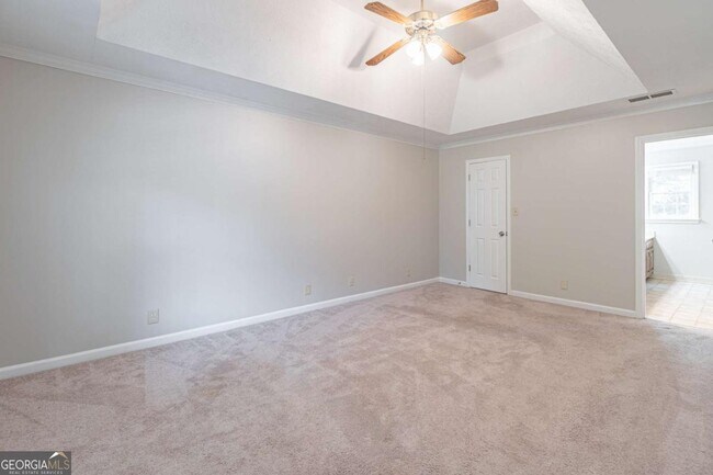 Building Photo - 736 Singley Dr