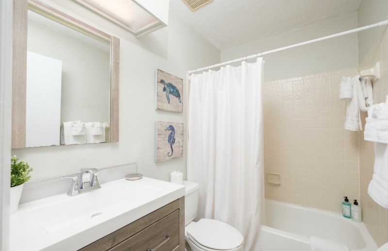 Building Photo - 3600 SW 19th Ave