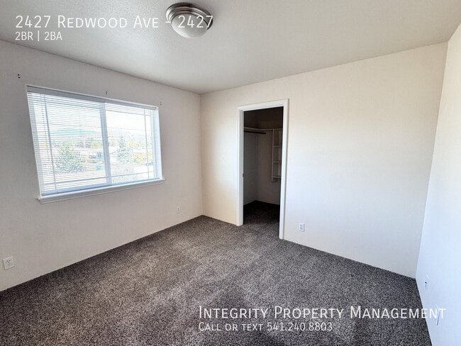 Building Photo - 2427 Redwood Ave