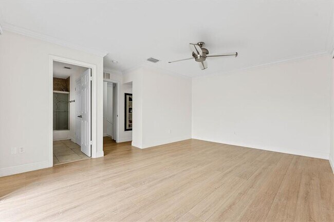 Building Photo - 4741 Holly Lake Dr
