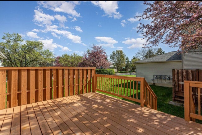 Building Photo - 1784 Ridgebury Dr