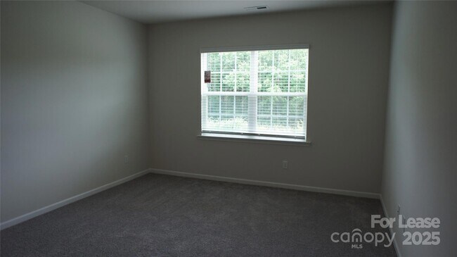 Building Photo - 137 Pampas Pl