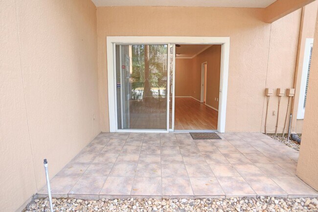 Building Photo - 520 Florida Club Blvd