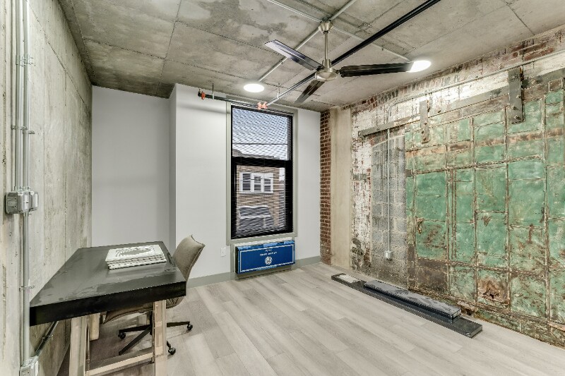 Building Photo - 1812 E Venango St