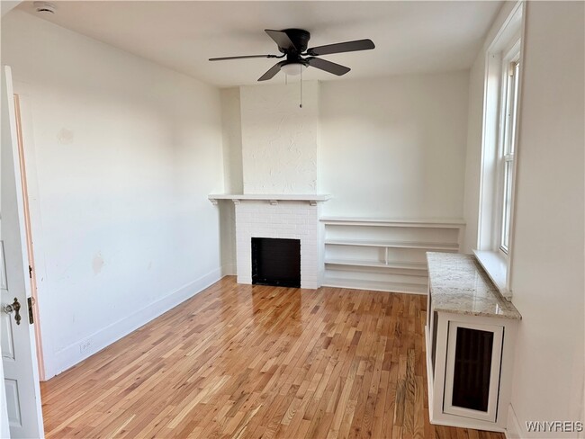 Building Photo - 56 Trinity Pl