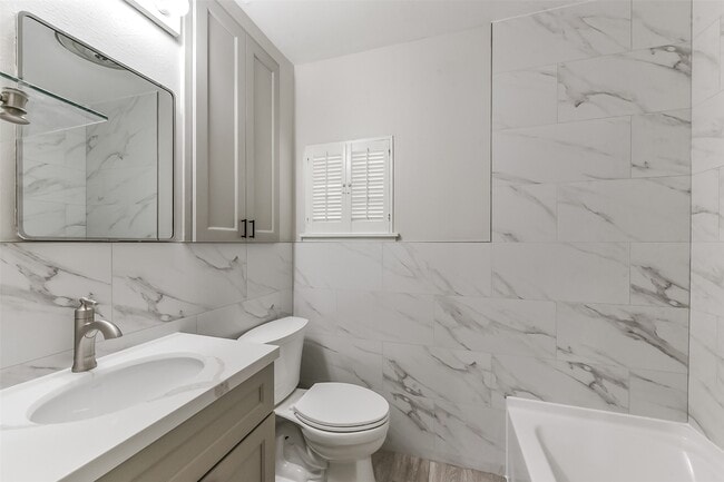 Building Photo - 6305 Deerwood Rd