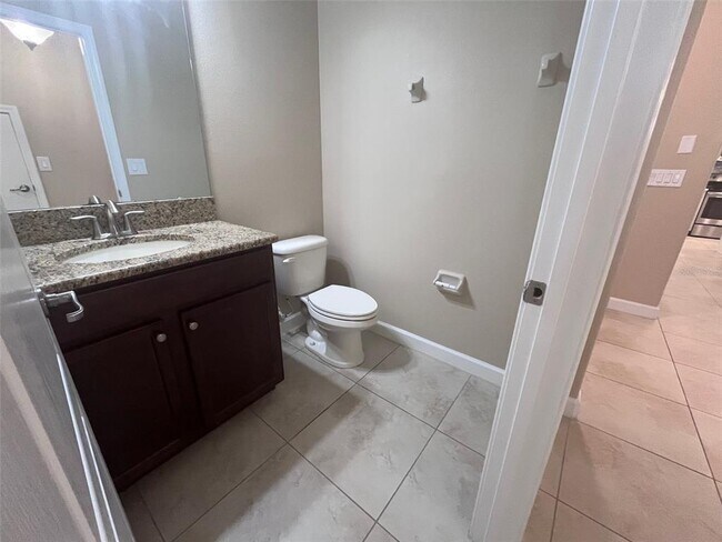 Building Photo - 15150 Evergreen Oak Loop