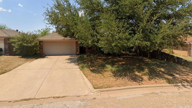 Primary Photo - 12 Buttercup Dr