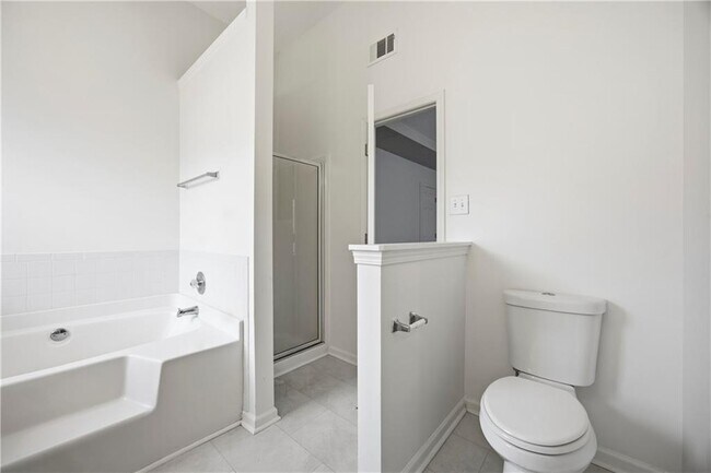 Building Photo - 3453 Cameo Ct