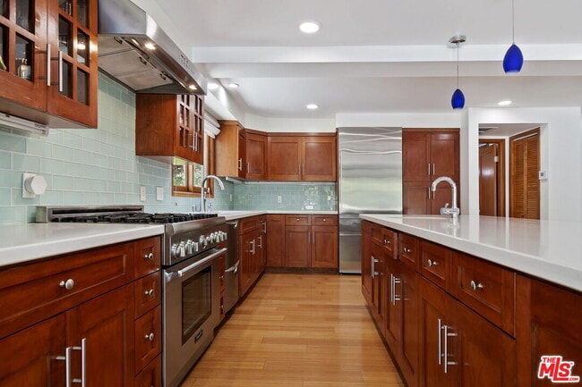 Building Photo - 7863 Electra Dr