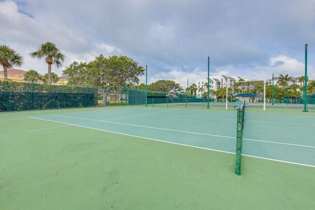 Building Photo - 2400 S Ocean Dr