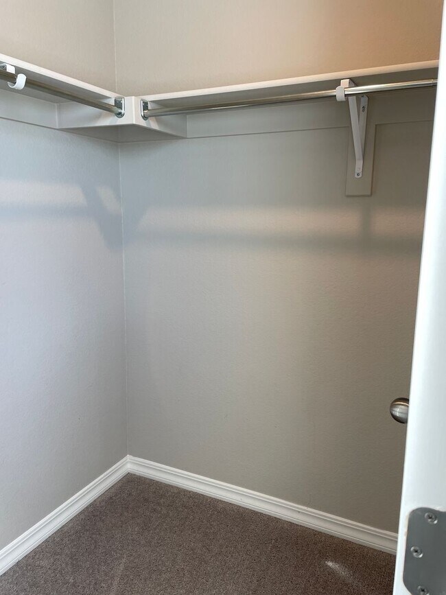 Building Photo - Corner Lot Comfort in Lorson Ranch – 3BD w...