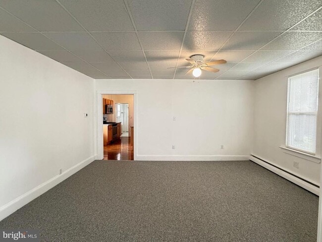 Building Photo - 1087 Buttonwood Ave