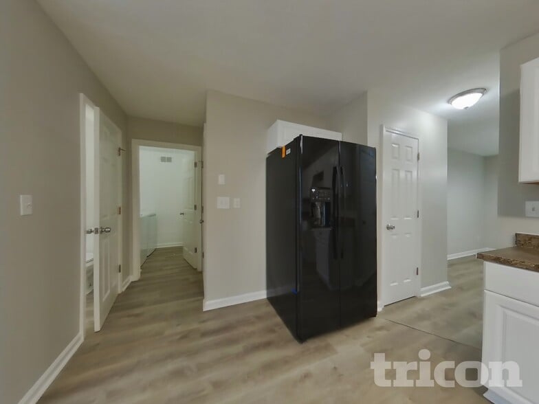 Building Photo - 1008 Carriage Trace Cir