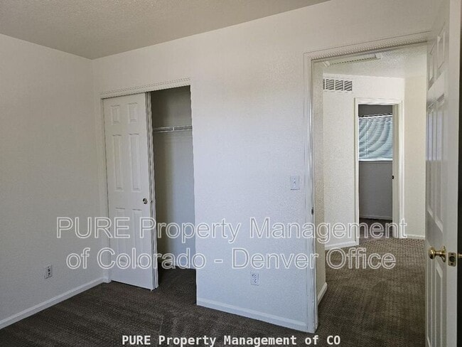 Building Photo - 1298 Braewood Ave