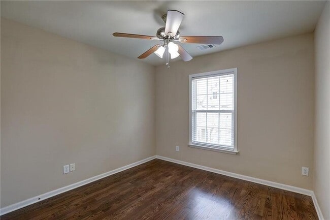 Building Photo - 11030 Brunson Dr