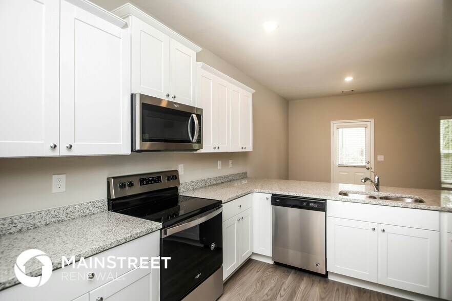 Building Photo - 314 Augusta Woods Dr