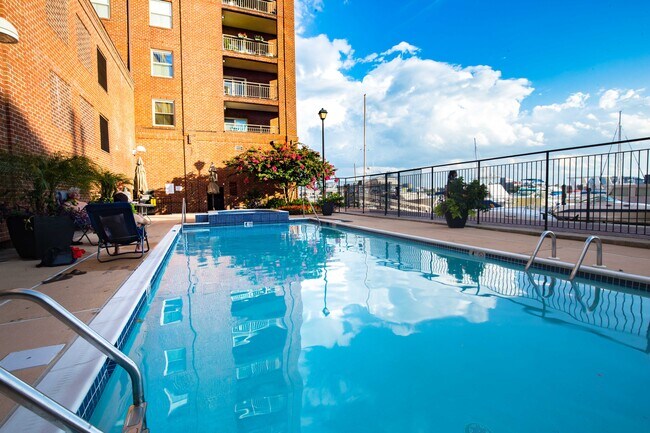 Pool and hot tub - 960 Fell St