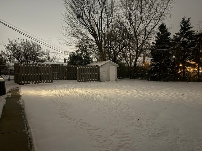 Building Photo - 7741 W Argyle St