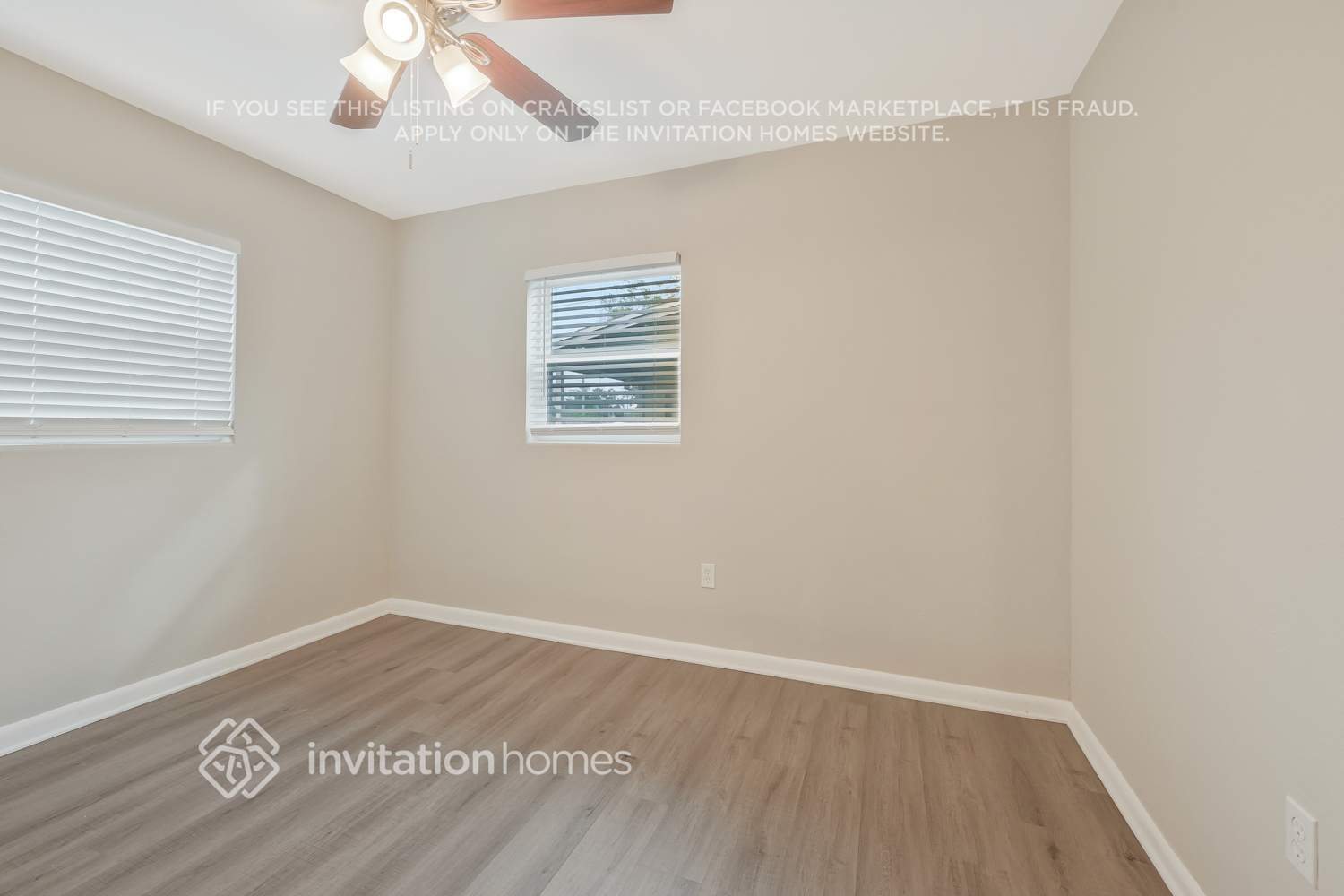 Building Photo - 6000 Balboa Dr