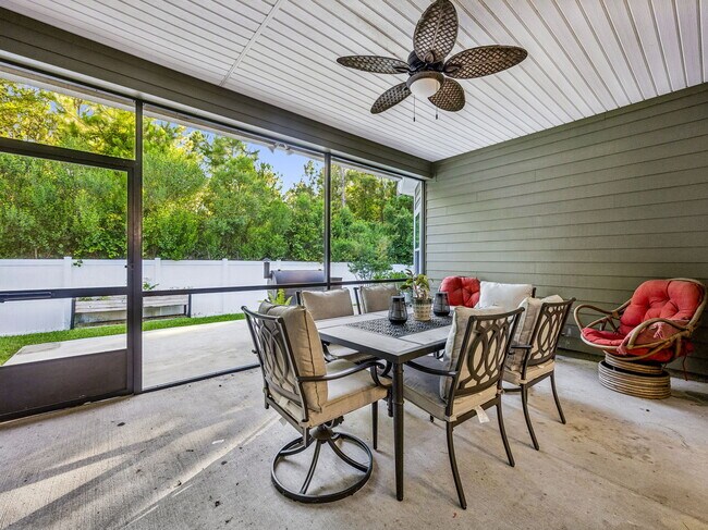 Building Photo - 79425 Plummer's Creek Dr