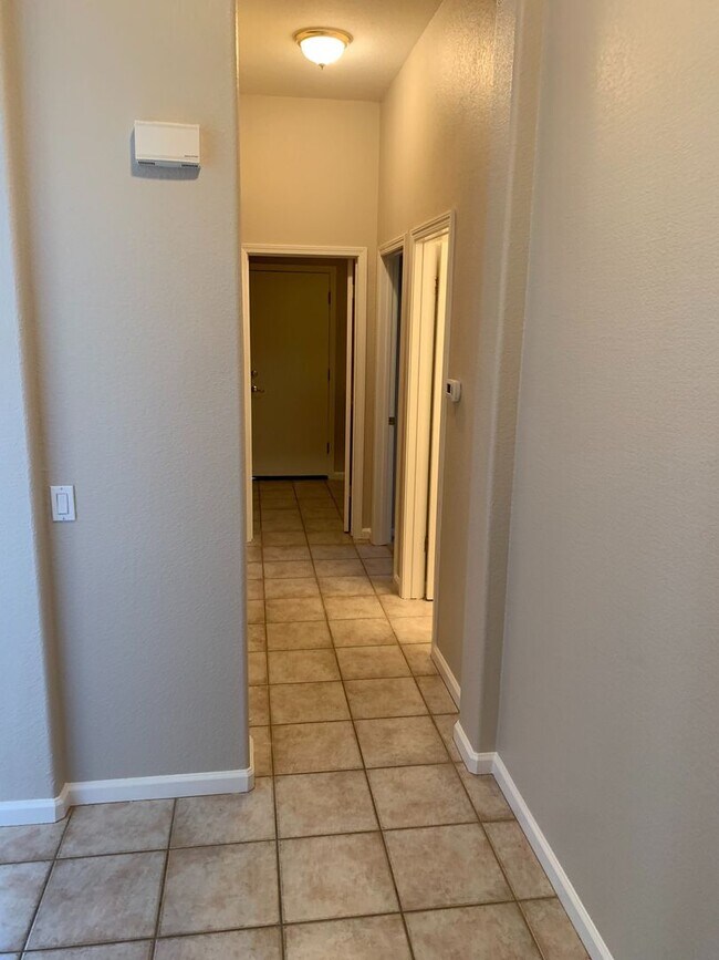 Building Photo - Beautiful Brentwood Summerset 1 Home (55+ living) - 2 Bedroom, 2 Bath