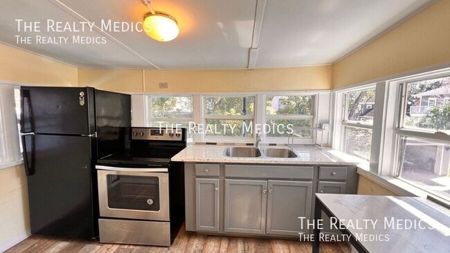 Building Photo - 35 Hill Ave