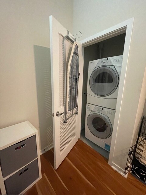 Building Photo - 1700 Bassett St