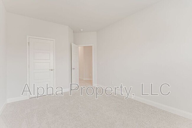 Building Photo - 504 Flying Squirrel Wy