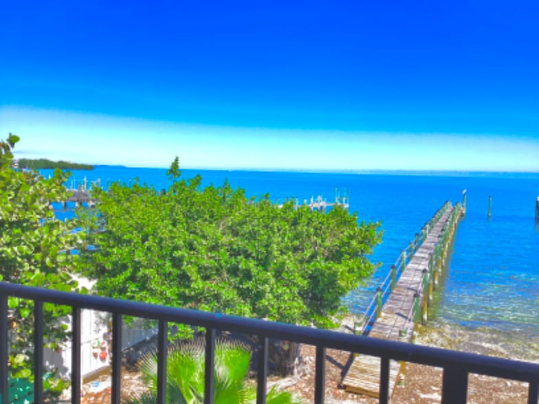 Building Photo - 232 Tarpon St