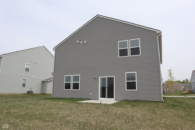 Building Photo - 2704 Grassy Br Dr