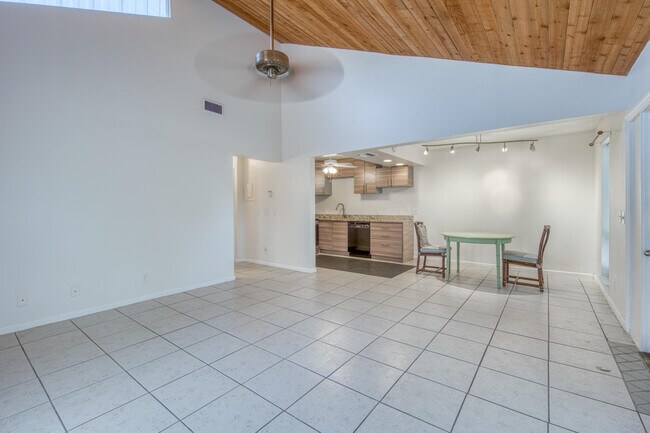 Building Photo - 809 N Federal Hwy