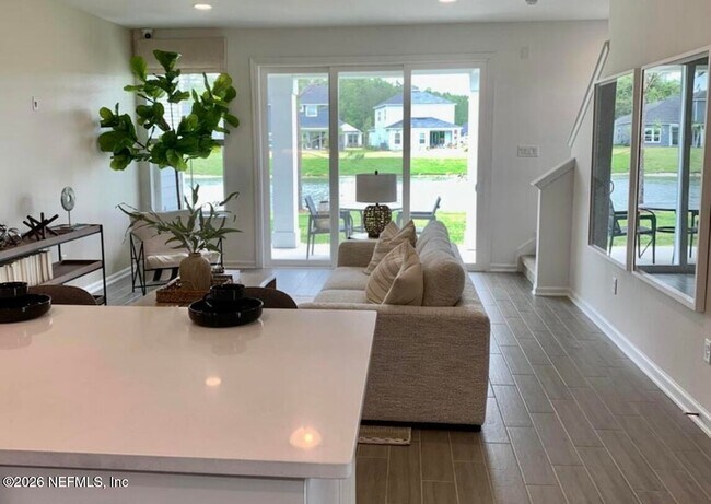 Building Photo - 46 Fieldfare Ln