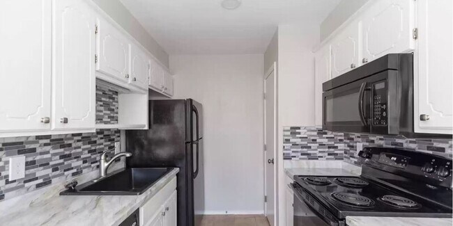 Primary Photo - Homes on Austin