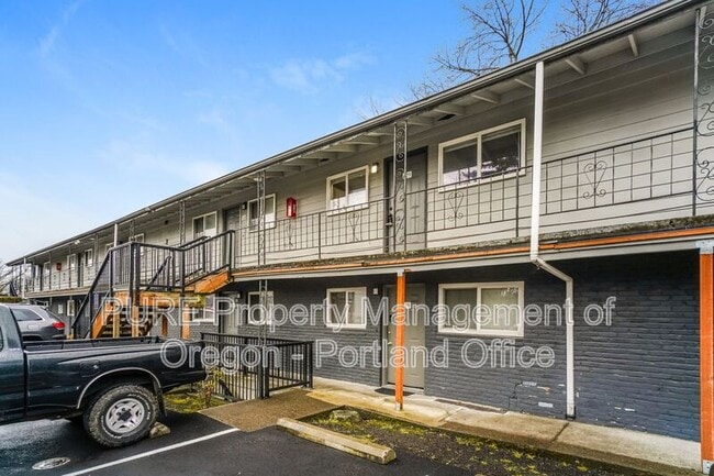 Building Photo - 18411 E Burnside St