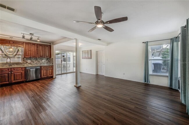 Building Photo - 5244 35th Terrace N