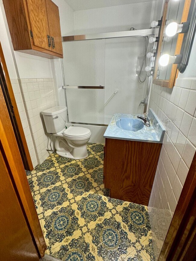 Building Photo - 3+ bed 2 bath house in south central Lincoln.