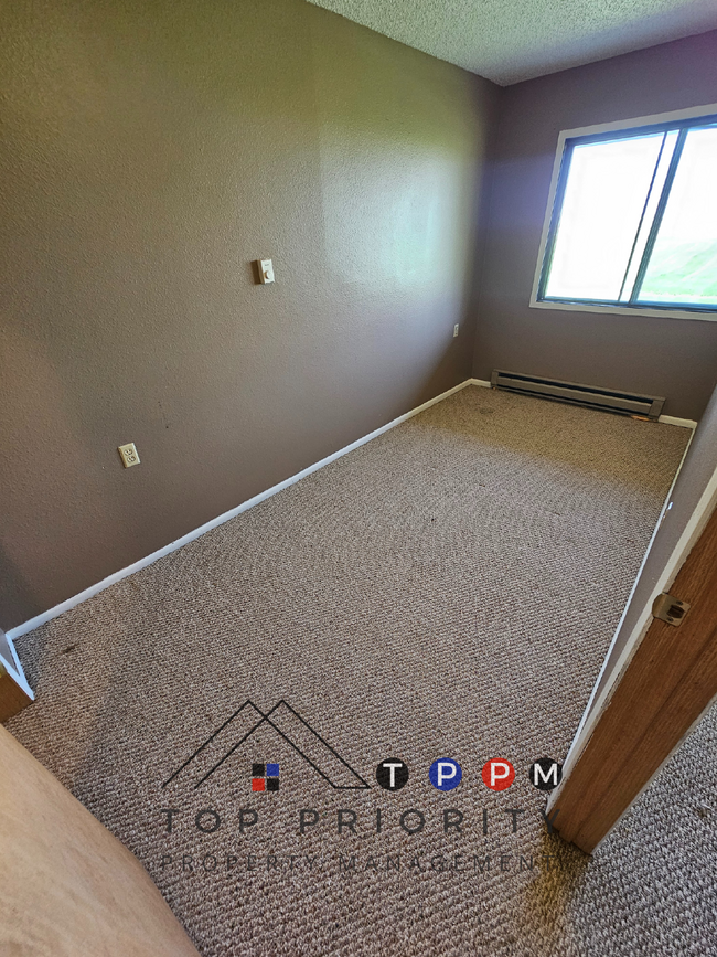 Building Photo - 1 Bedroom | 1 Bathroom Unit in Dysart Avai...