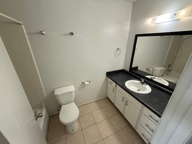 Building Photo - 1413 W 1650 N