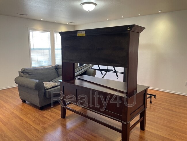 Building Photo - 2867 Willow Patch Rd