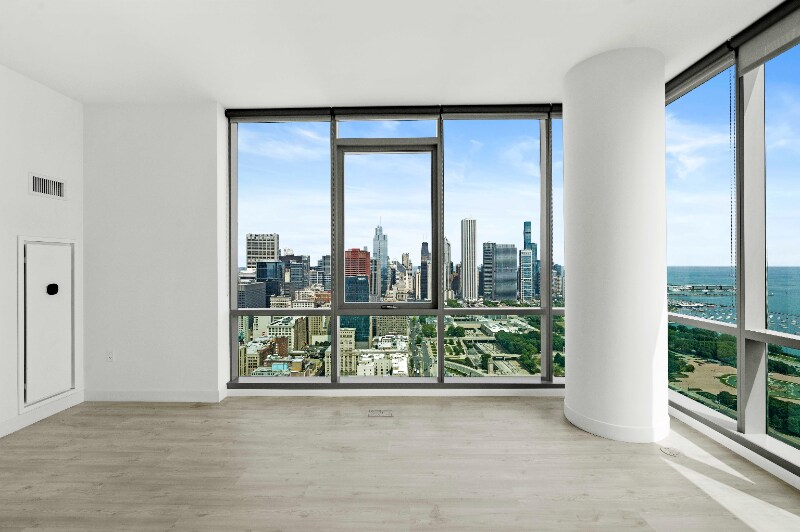 Building Photo - 899 S Michigan Ave