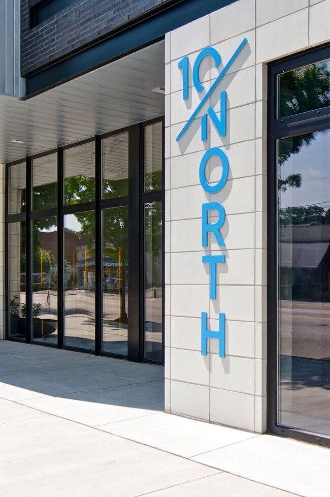 Building Photo - Studio on Chattanooga's Northshore!