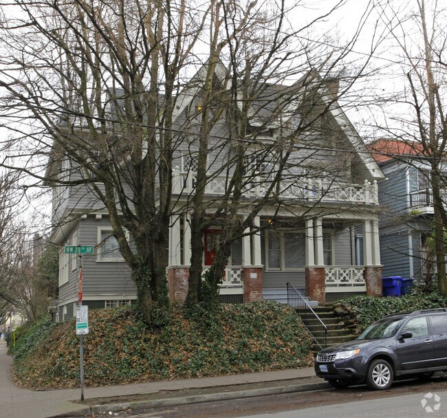Building Photo - 240 NW 20TH Ave