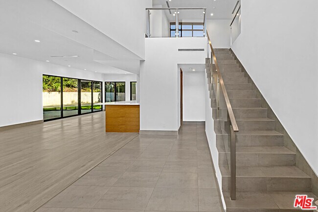 Building Photo - 11200 Dona Lola Dr