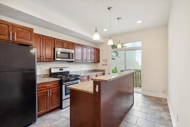 Primary Photo - 2107 N 17th St