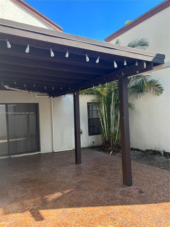 Building Photo - 9722 NW 6th Ln