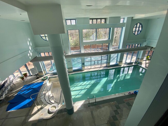 Building Photo - Heritage Harbour - South River Condominium...