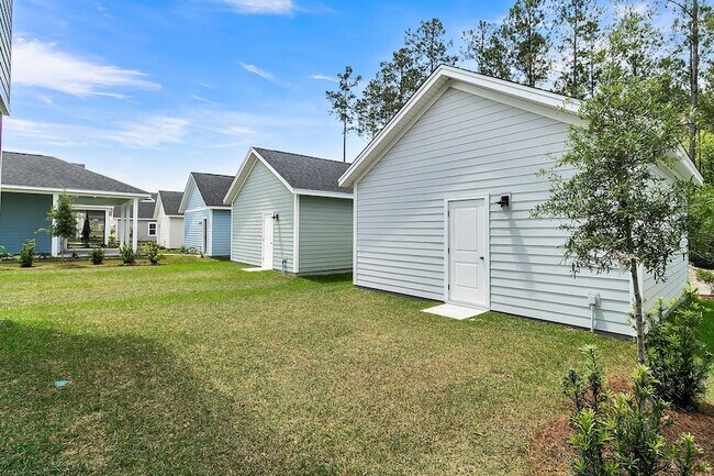 Building Photo - 110 Crimson St